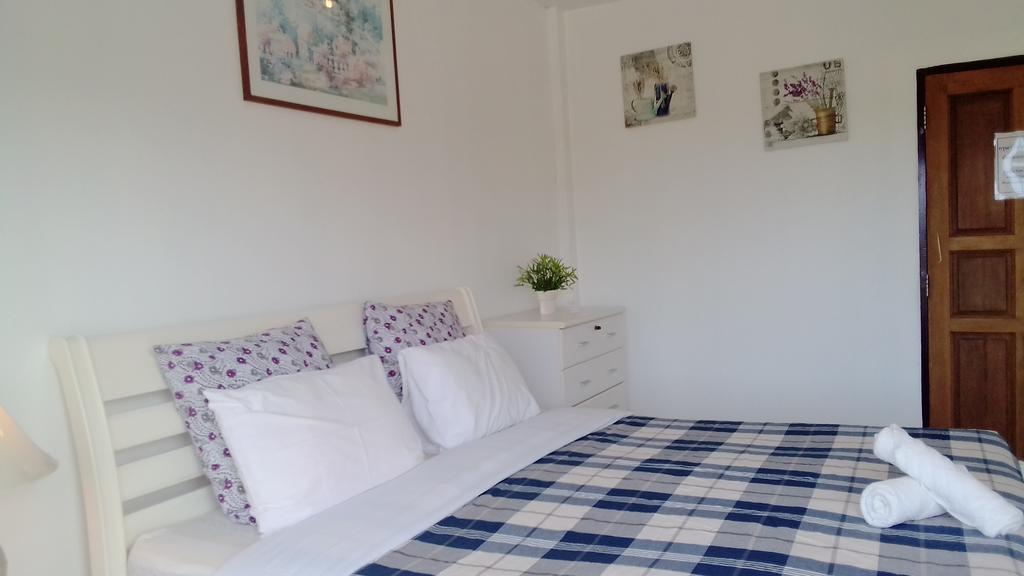 Corner Cafe Bed & Breakfast 후아 힌 외부 사진