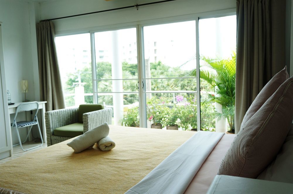 Corner Cafe Bed & Breakfast 후아 힌 외부 사진